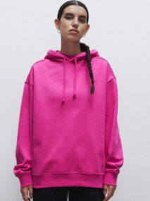 True Blanks Womens Oversized Hoodie 73.2595 Model