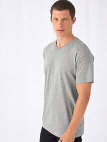 B&C BE INSPIRED T-Shirt Exact V-Neck TU006 Model 1